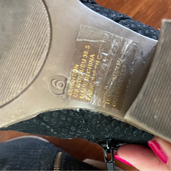 JustFab Black Booties Size 6 - Picture 8 of 9